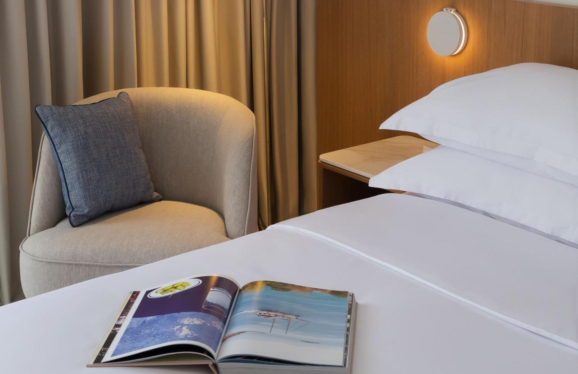 Bluesun Hotel Elaphusa Bol Phòng bức ảnh