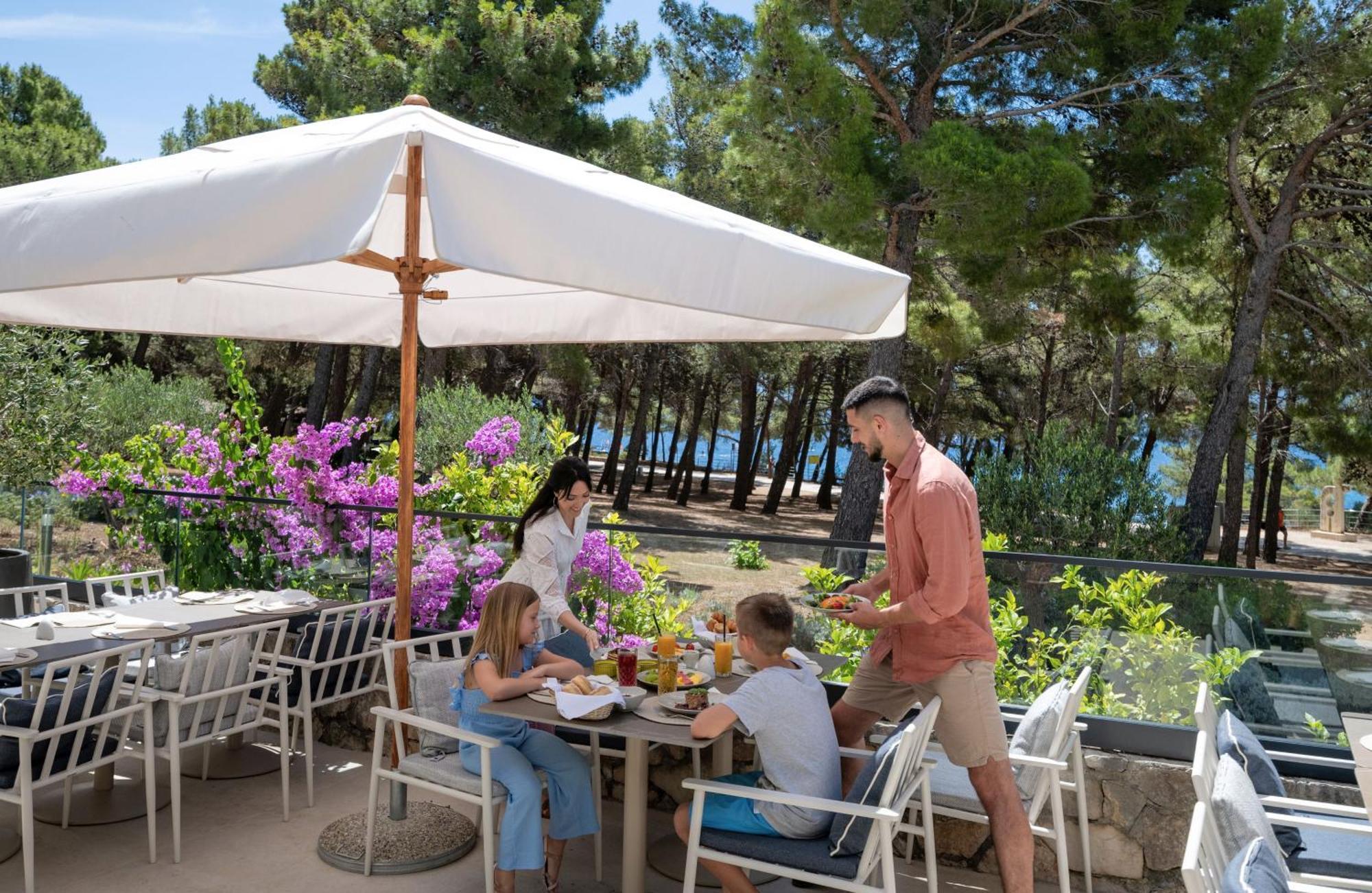 Bluesun Hotel Elaphusa Bol Ngoại thất bức ảnh